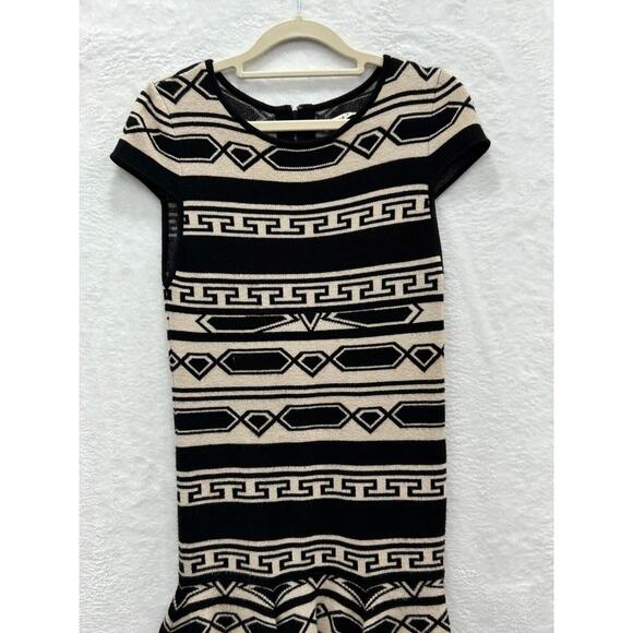 Alice + Olivia Black & Cream Aztec Darby Drop Waist Knit Sweater Dress Size S - Picture 4 of 10